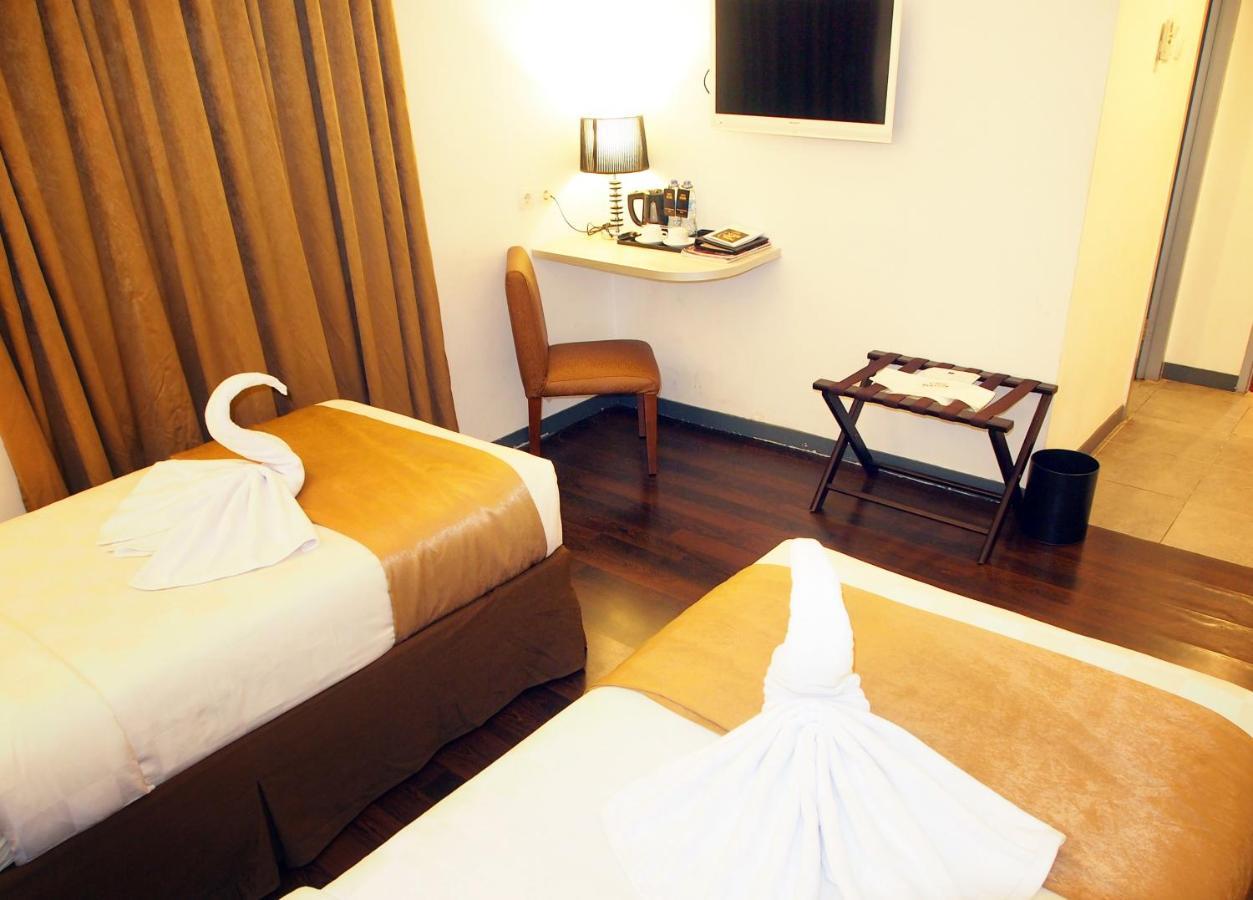 Maven Fatmawati Hotel Jakarta Exteriör bild
