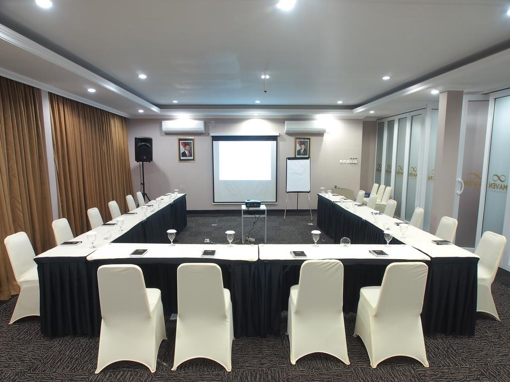 Maven Fatmawati Hotel Jakarta Exteriör bild