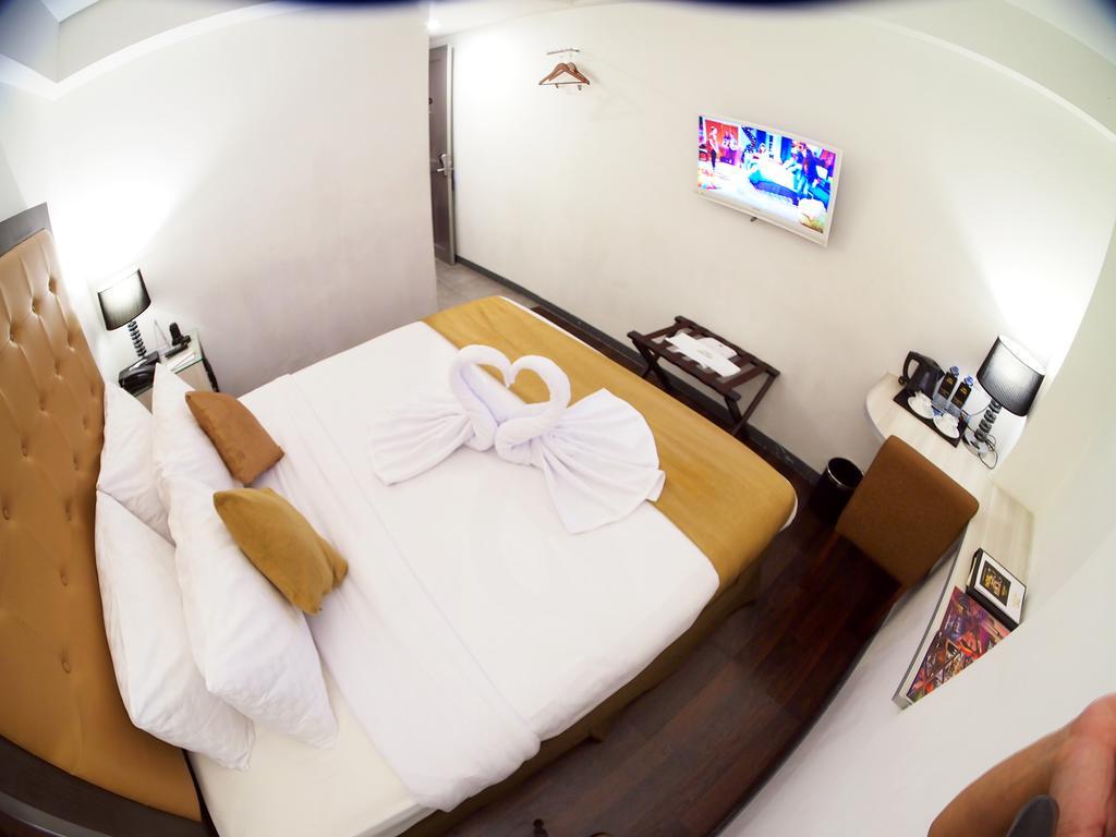 Maven Fatmawati Hotel Jakarta Rum bild