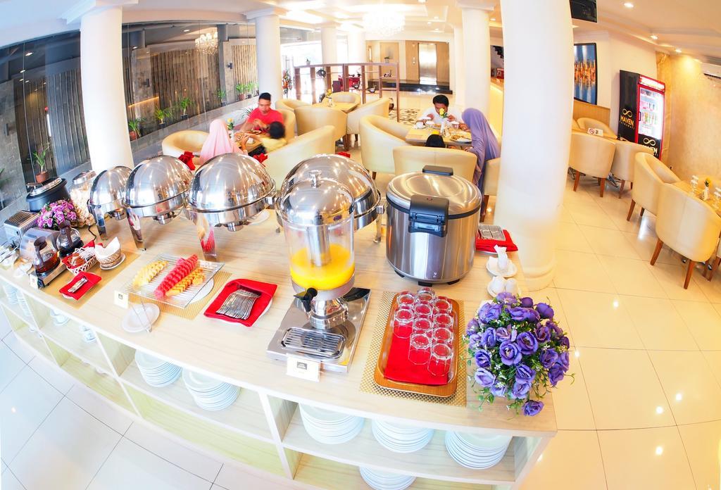 Maven Fatmawati Hotel Jakarta Exteriör bild