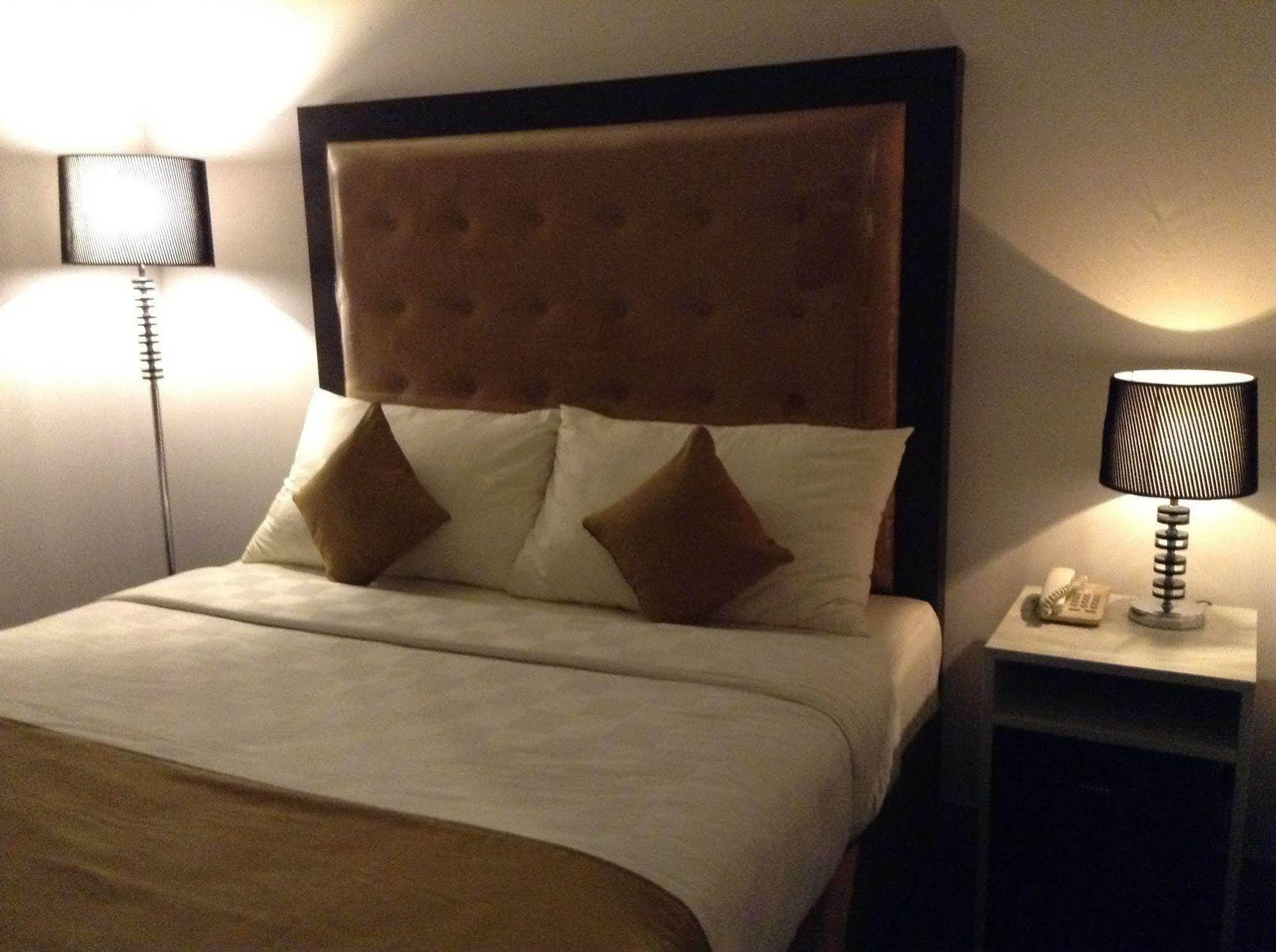 Maven Fatmawati Hotel Jakarta Exteriör bild