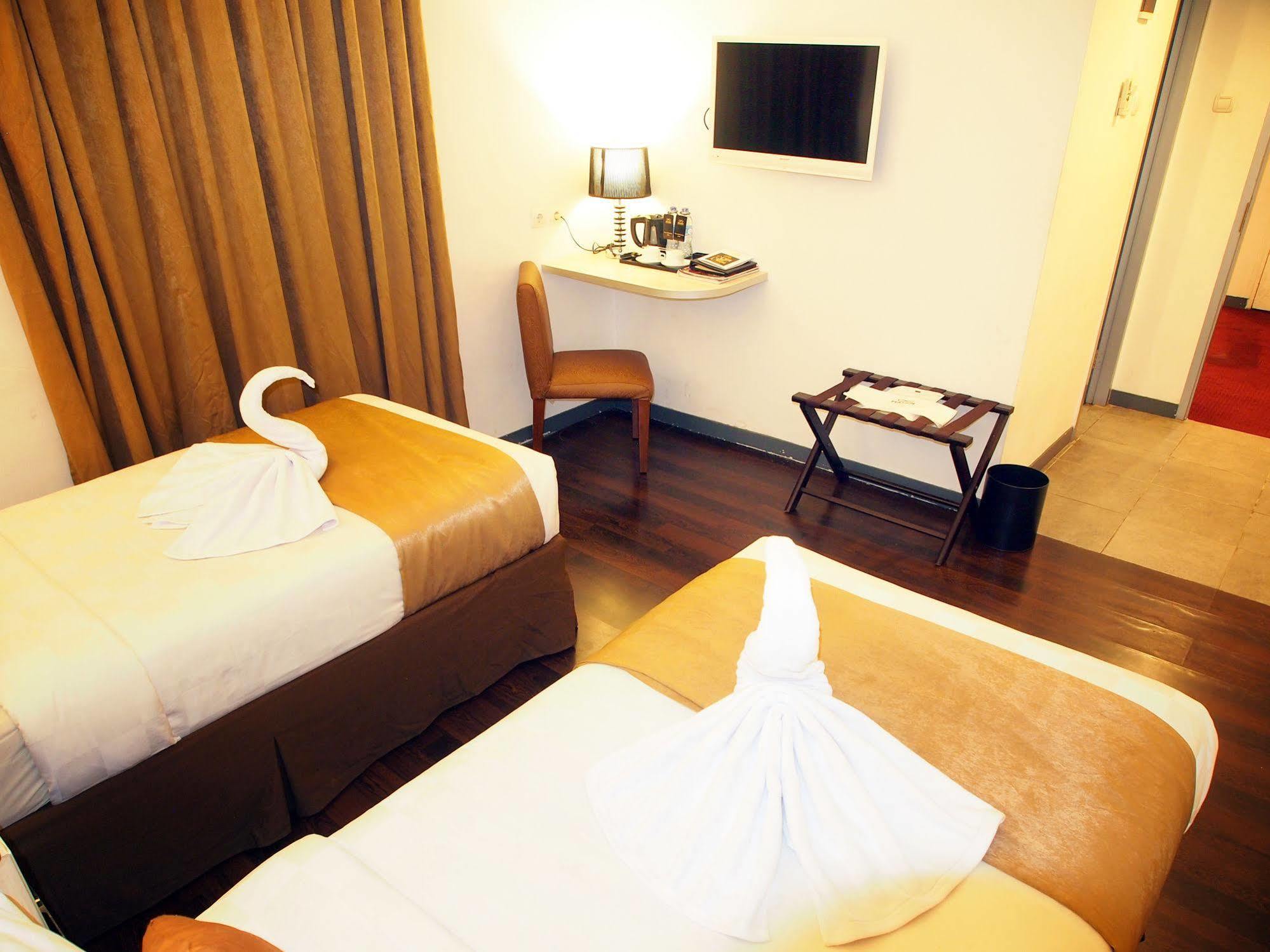 Maven Fatmawati Hotel Jakarta Exteriör bild