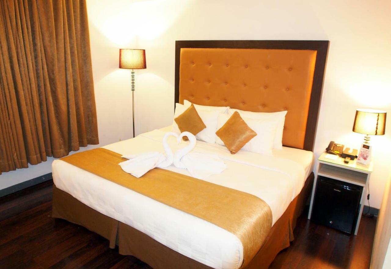 Maven Fatmawati Hotel Jakarta Exteriör bild